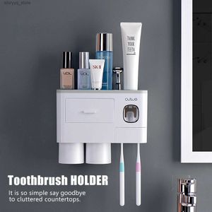 Titulares de escova de dentes Banheiro Suporte de escova de dentes Montado na parede Banheiro Rack de armazenamento Duplo Dispensador automático de pasta de dente com copos Q231202
