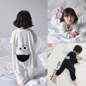 Pajamas Onesie Kids Baby Boys Girls Pajamas Children Winter Long Sleeve Flannel Animal Sleepwear Cartoon Big Eyes Sleeping Bag Robe 231202