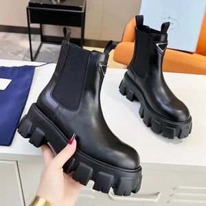 Designer-Martin-Bikerstiefel aus poliertem Leder, Pardas-Loafers-Stiefeletten, glänzendes Leder, elastische Plattform, Damen-Luxus-Designer-Flachstiefel für den Außenbereich