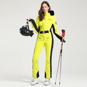 Kobiety Jumpsuits Rompers Onepiece narciarskie garnitur Kobiety zagęszczanie snowboardu Samica Komisja Zimowa wiatroodporna wodoodporna wodoodporna oddychająca ubrania narciarstwo 231202