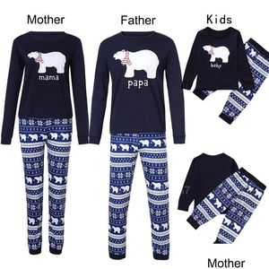 Familjsmatchande kläder Julpyjamas Set Kids Boys Mom Girl T-shirt Pants Nightwear Xmas Nyår PJS LJ201111 Drop Delivery Baby DHZSA