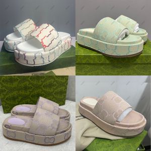 10a Tasarımcı Kadınlar İçin Tasar Slaytlar Sandal Düz Sandles Yaz Ayakkabı Klasik Marka Kalın Gündelik Kadın Dış Damatlar Sliders Plaj Velcro Sandalet Kutusu 35-44