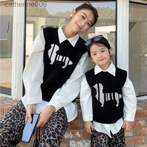 衣類セット母親の娘の服セット秋の子供の女の子の編み袖のブラウス+ヒョウズボンの衣装ベビー女性スーツの家族を一致させるkidsl231202