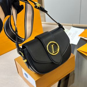Luxury Designer Women Classic Crossbody Bag 2023 New French Brand Letter Fashion Messenger Bag High Quality and Expensive Underarm Genuine Leather Shoulder Bags
