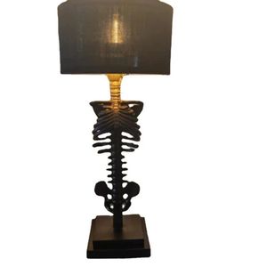 Weihnachtsdekorationen, Halloween-Dekoration, Tischlampe, Harz, Gothic-Skelett, Nachttischlampe, 5 W, USB-betriebene Nachttischlampe, Vintage, warmes Licht, Schreibtischlampe 231201