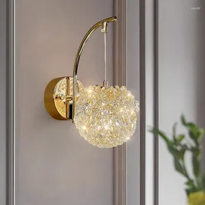Lâmpada de parede Nordic Modern Luxury Crystal Ball Head Light para Quarto Estudo Sala de Jantar Corredor Villa Gold Art Design Decorativo