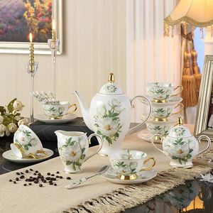 Кружки Camellia Bone China Кофейный сервиз Британский фарфор Чай Керамический горшок Сливочник Сахарница Чайник Чашка Кружка Кофейная посуда 231201