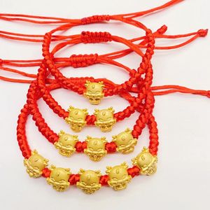 El yapımı örgülü Çin tarzı kırmızı ip bileklikler ejderha boncuklu koruma sağlığı şanslı mutluluk cazibesi doğum günü mücevher