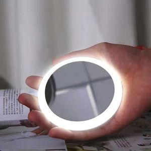 Espelhos compactos podem caber em bolsa mini luz portátil de carregamento LED espelho de maquiagem viagem penteadeira luz de vidro luz de enchimento 231202