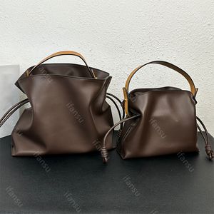 디자이너 Leews Bags Flamenco Bag 대용량 소프트 가죽 드로우 스트링 백 버킷 가방 매일 통근 토트 백 간단한 구름 다기능 어깨 가방