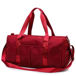 Stor kapacitet rese gym tote rese väska röda avslappnade axlar väskor helgen bärbar nylon tygvattentät handväskor 2020275h