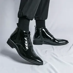 Stiefelschuhe für männliche 2023 Marke Kreuzgebundene Herren Modefarbe passende Leder Casual Spoarted Toe Knöchel