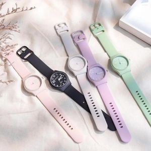 Armbanduhren Candy Farbe Quarzuhr 36mm Jungen und Mädchen Schule Student Uhren Ins High Beauty Weibliche Mode Uhr
