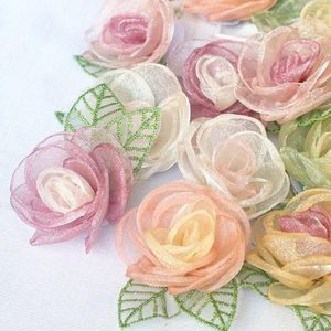 Fiori decorativi 5 pezzi 5,5 cm tessuto organza foglia rosa garza artificiale fiore di seta per forcine fai da te abito da sposa decorazioni per la casa