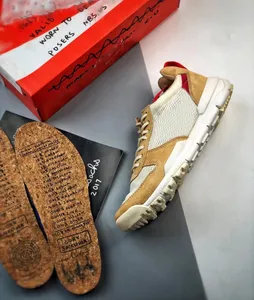 Autentyczny rzemiosło Mars Yard Shoe 2.0 Tom Sachs Space Camp Buty Naturalne/sportowe czerwone mapki mężczyźni kobiety sportowe trampki z pudełkiem