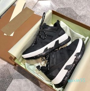 Design-Schuhe Unisex-Casual-Sport-Stil, Mesh und Samt-Allianz, bequemer, atmungsaktiver Outdoor-Sneaker in Schwarz und Weiß mit dicker Sohle