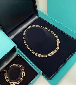 Nya smycken lyxiga guld sliver kedja kvinnor hänge 41 45 50 60 cm designer halsband smycken armband halsband engagemang set för kvinnor flickor par party cool