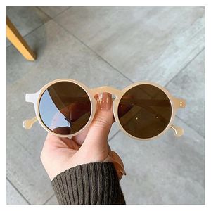 Güneş gözlüğü Kore tarzı hippi hassas küçük çerçeve tasarımı Giydirme için dayanıklı parti malzemeleri