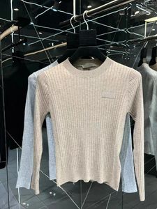 Kadın Sweaters 2023 Sonbahar ve Kış Butik Yün Malzeme Moda İnce Uygun Mizaç Çok yönlü rahat kazak