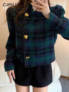 Women s Suits Blazers CJFHJE Fashion Green Plaid Short Suit Jacket Women Autumn Winter French Style Retro Stand Collar Long Sleeve Female 231202