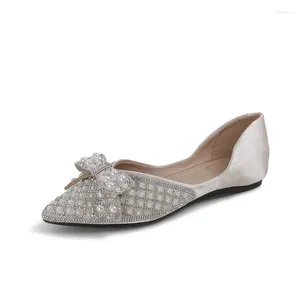 Sandálias Flat Pointed Toe Boca Rasa Strass Pérola Incrustada Confortável Sapatos Femininos Moda Versátil Bow Party