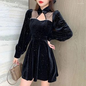 Casual Kleider Herbst Mesh Patchwork Frauen 2023 Koreanische Tunika Taille Schwarz Kleid Frau Winter Aushöhlen Perlen Pailletten Samt Mini