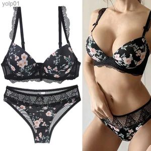 Bras Sets New Plus Size Women's Underwire Panties and Bra Sets Padded Sexy Lace Bras Underwear Bralette Set Large Size A B C D DD CupL231202