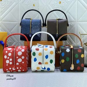 Zincir tuvalet kadınları mini çanta d boyalı noktalar baskı kozmetik tote makyaj çantası kare tasarımcı yıkama çantaları tuval gerçek deri