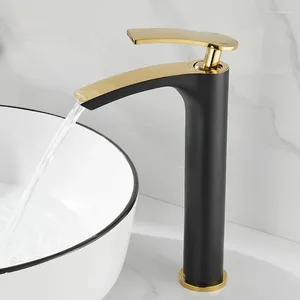 Torneiras de pia do banheiro Torneira de latão ouro preto bacia fria e misturadora de água torneira deck montado branco