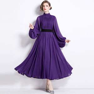 Abiti casual 2024 Primavera Runway Manica a lanterna Abito lungo in chiffon Donna Elegante Stand Viola Pieghettato Abiti da sera per feste Abiti da vacanza