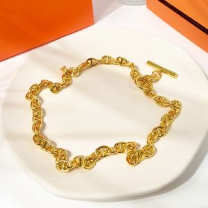 Halsband för kvinnor designer par guld pläterade 18k t0p högsta räknare avancerade material klassisk stil europeisk storlek smycken 031