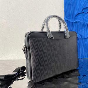 مصممي حقيبة الرجال أكياس كتف الكتف محصول كمبيوتر محمول لحقيبة الكمبيوتر المحمولة لرجال الأعمال التجارية حقيبة يد عالية الجودة من الجلد 262p