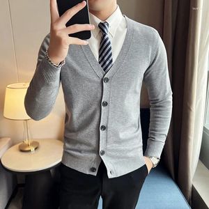 Magliette da uomo autunno e inverno versione coreana slim cardigan con spalle scoperte maglione tendenza cappotto casual moda manica lunga adolescenti