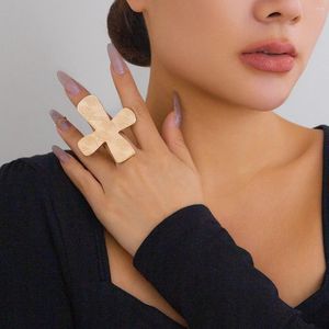 Cluster Rings PuRui Exaggerated Cross Big Vintage Carving Pattern Women Finger Ring Opening Jewelry Wedding Party Gifts Accessories