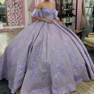 Lavendel glänsande älskling bollklänning quinceanera klänning korsett spetsar applikationer pärlor paljetter söt 16 klänning vestidos de xv anos
