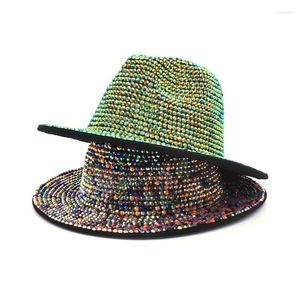 Berets zimowe kobiety pełne diamenty regulowane fedora hat bling rhinestone Panama Mężczyznę szeroki brzeg poczuć hurtowe czapki jazzowe hurtowe