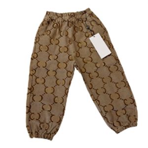 Jesień/zima nowe designerskie spodnie dziecięce elastyczna geometryczna moda mody Pants Boy's Casual Camping Street Shoot Spodnie Rozmiar 90-150 cm D024
