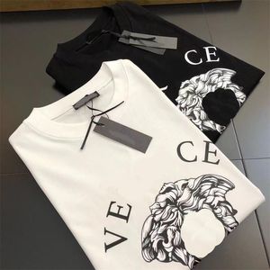 Mens Designer T Shirt Loose Tees Tops Man Casual Shirt Luxurys Clothing Streetwear Shorts Sleeve Polos Tshirts Size00