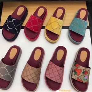 designer womens sandals slippers lady classic slippers woman strawberry beach thick bottom shoes platform alphabet sandals leather high heel shoes