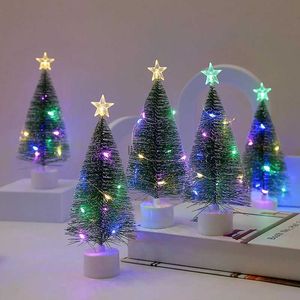 Juldekorationer mini julgran med LED -ljusfestival hemdekorationer diy självlysande julgran gåva xmas party leverans 2023 Hotl231117