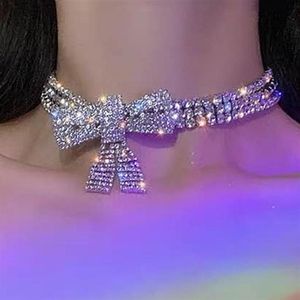 Lodowe luksusowe kobiety naszyjniki tenisowe łuk wisiorek wislarz Choker Naszyjnik Modna Bling Crystal Rhinestone Diamond Hip Hop 3099