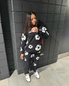 Kvinnors tvådelade byxor Stylish Lady Floral Printed Jogger 2 Piece Set Women Long Sleeve Pullover Hoodies Sweatshirt och Sweatpant Set Autumn Tracksuit T231204