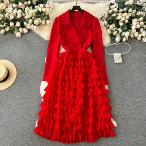 Retro Socialitstil avancerad klänning Autumn och Winter Suit Collar Splicing Design Super Fairy Cake Long kjol