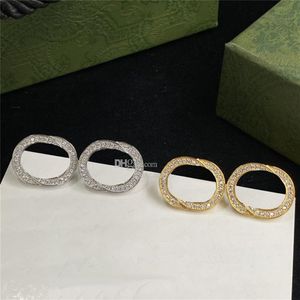 Snygga bokstäver Crystal Charm Earrings Interlocking Letter Studs Women Golden Silver Danglers Rhinestone Designer Earndrops With BO2402
