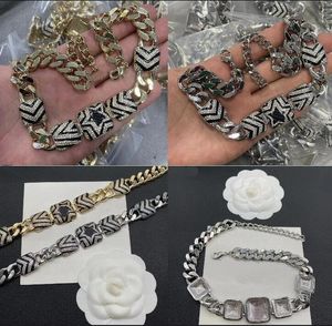 Hiphop dubbel bokstav mikroinläggningar kristall choker halsband klassiska män kvinnor kvadrat full diamant krage rock punk kubansk nackkedja designer smycken hcn1 -03