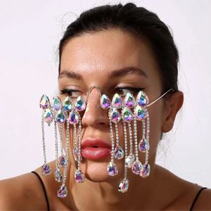 Inne modne szklanki AB Ramki Projektant okularów przeciwsłonecznych steampunk ramy biżuterii łańcucha twarzy Tassel dla kobiet dekoracja okularów 231204