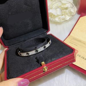 V Gold Bangle Designer Armband Top Version Classic Black Agate Gold Armelets Platinum Sizes 16-19 med Box2774