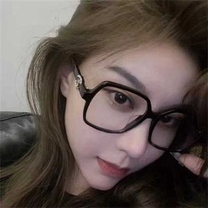 Solglasögon Nya högkvalitativa Xiangjias internetkändis samma litterära konstnärliga insatser trendiga glasögon för kvinnor 3421-B