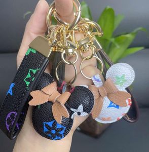 Flower Letter Print Design Metal Car Keychain Bag Pendant Charm Key Ring Holder for Women Men Fashion PU Leather Animal Key Chain Accessories