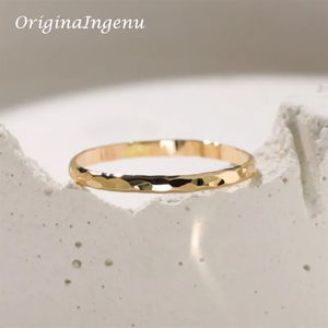 Trauringe, 14K Gold gefüllt, gehämmerter Ring, handgefertigter Bandring, minimalistischer Schmuckring, zierlicher, anlaufgeschützter Schmuck, wasserfester Boho-Ring 231204